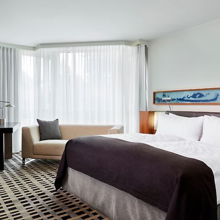 Hotel Intercontinental Berlin By Ihg Esterno foto A room at the hotel