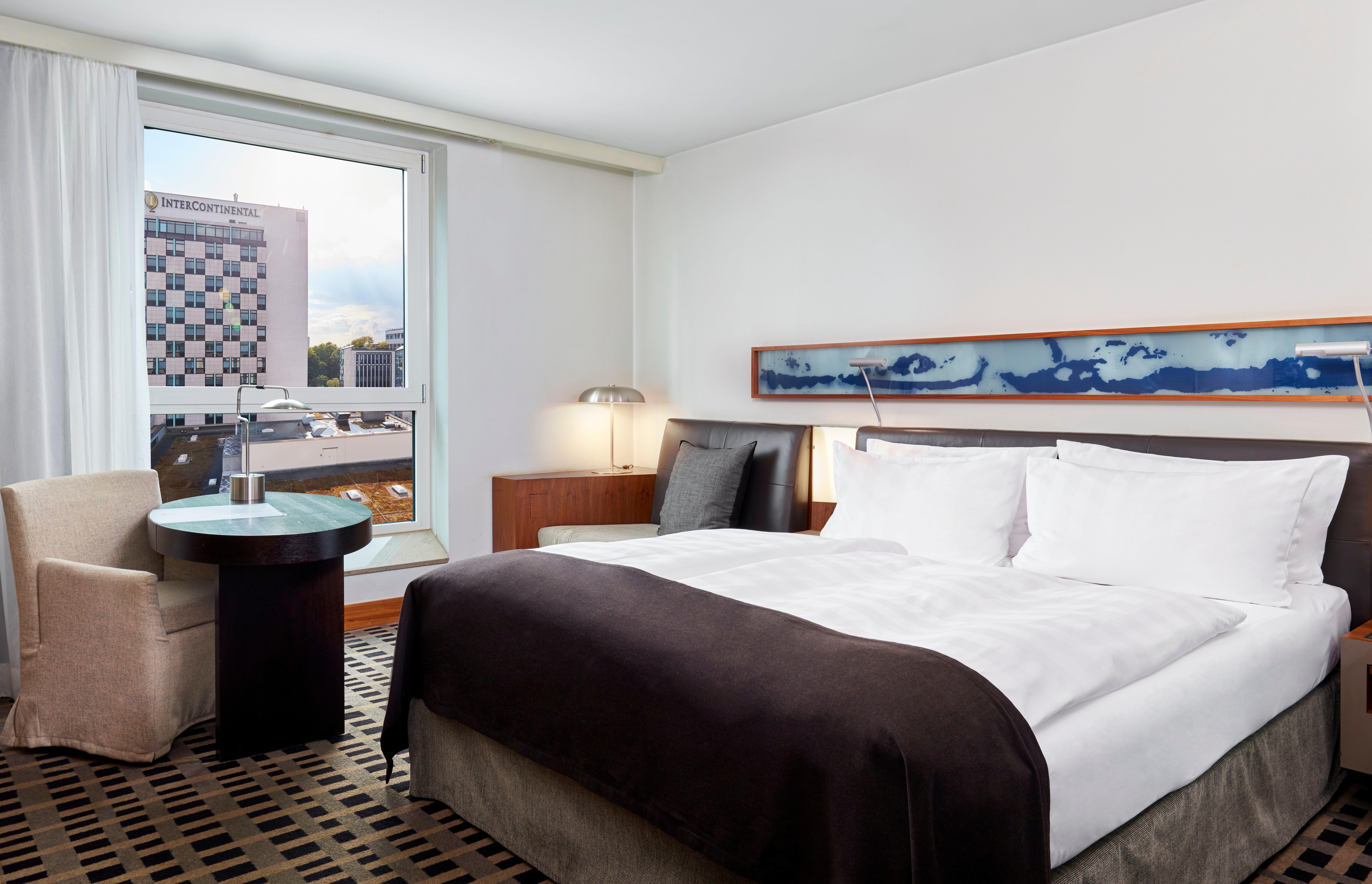 Hotel Intercontinental Berlin By Ihg Esterno foto A room at the hotel