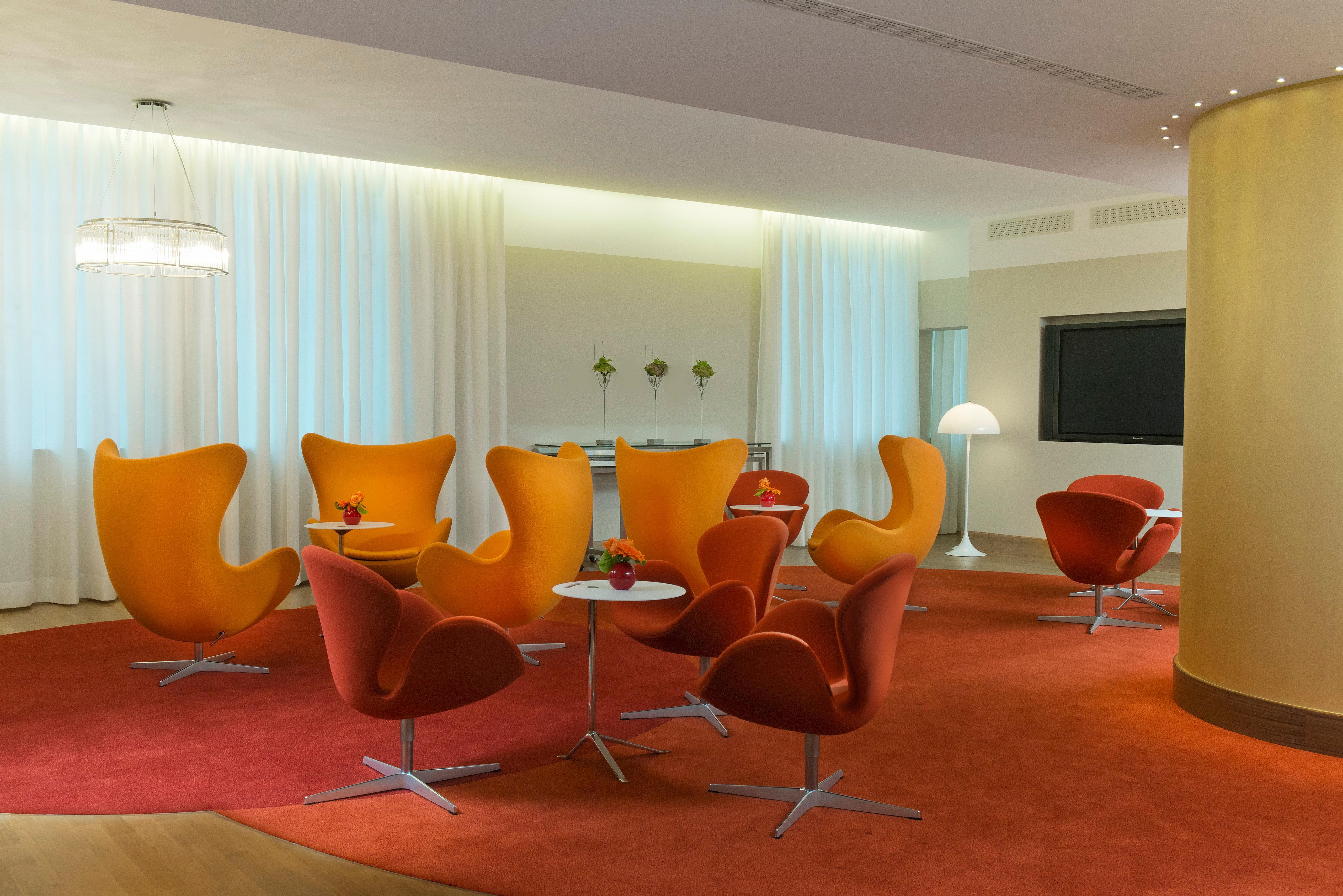 Hotel Intercontinental Berlin By Ihg Esterno foto The lounge at the airport