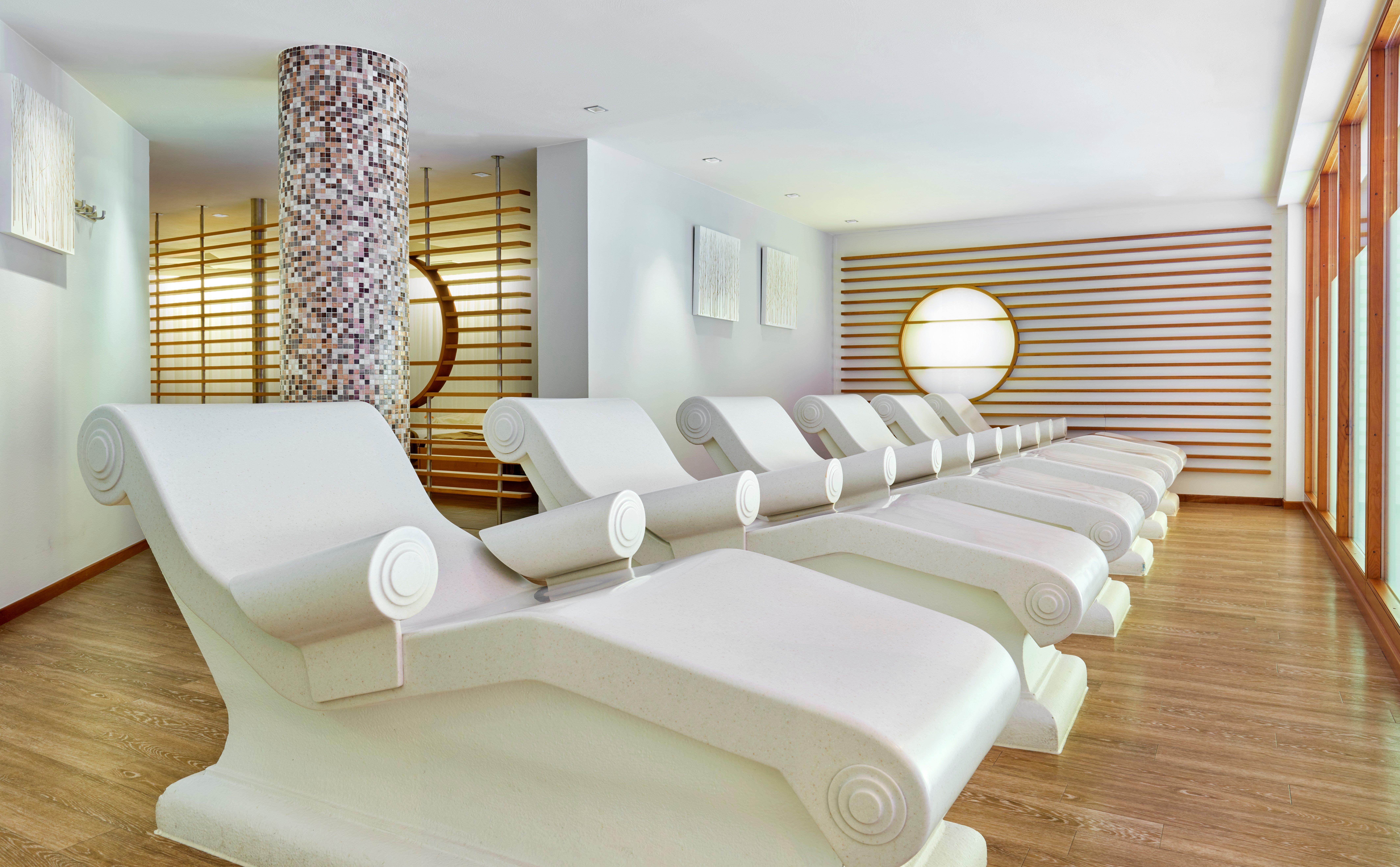 Hotel Intercontinental Berlin By Ihg Esterno foto The spa at the InterContinental Wien
