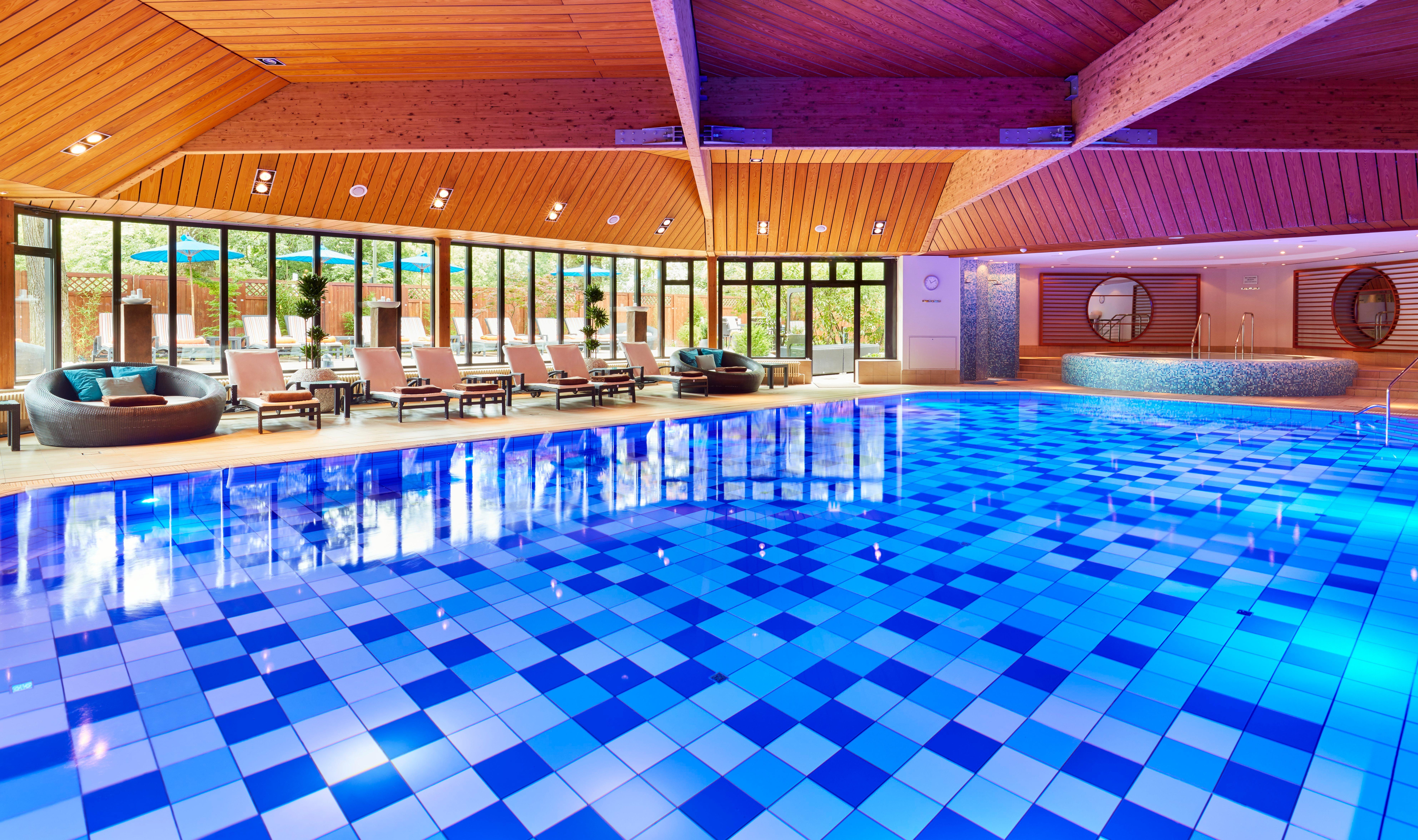 Hotel Intercontinental Berlin By Ihg Esterno foto Indoor pool