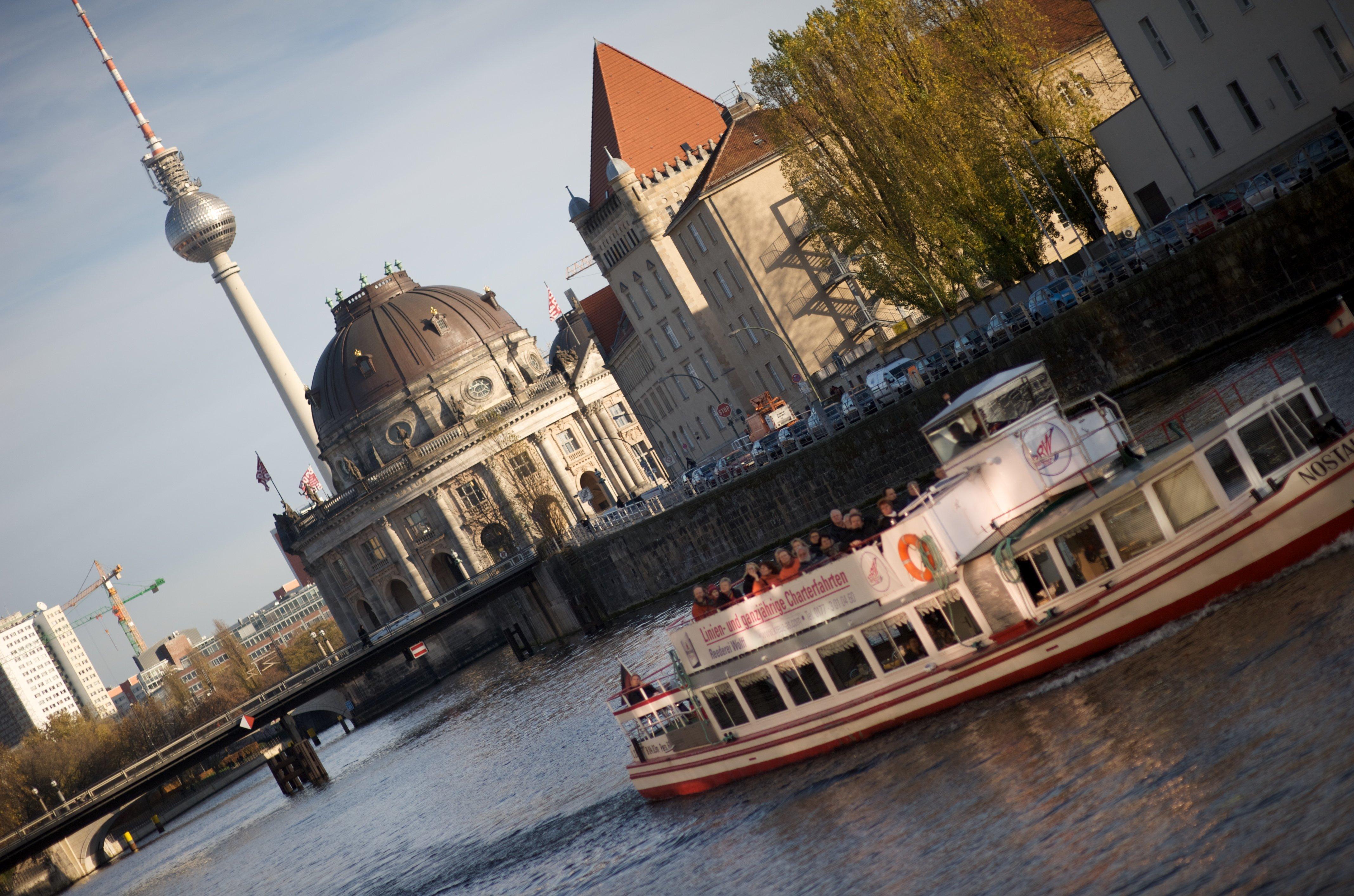 Hotel Intercontinental Berlin By Ihg Esterno foto The Spree in Berlin