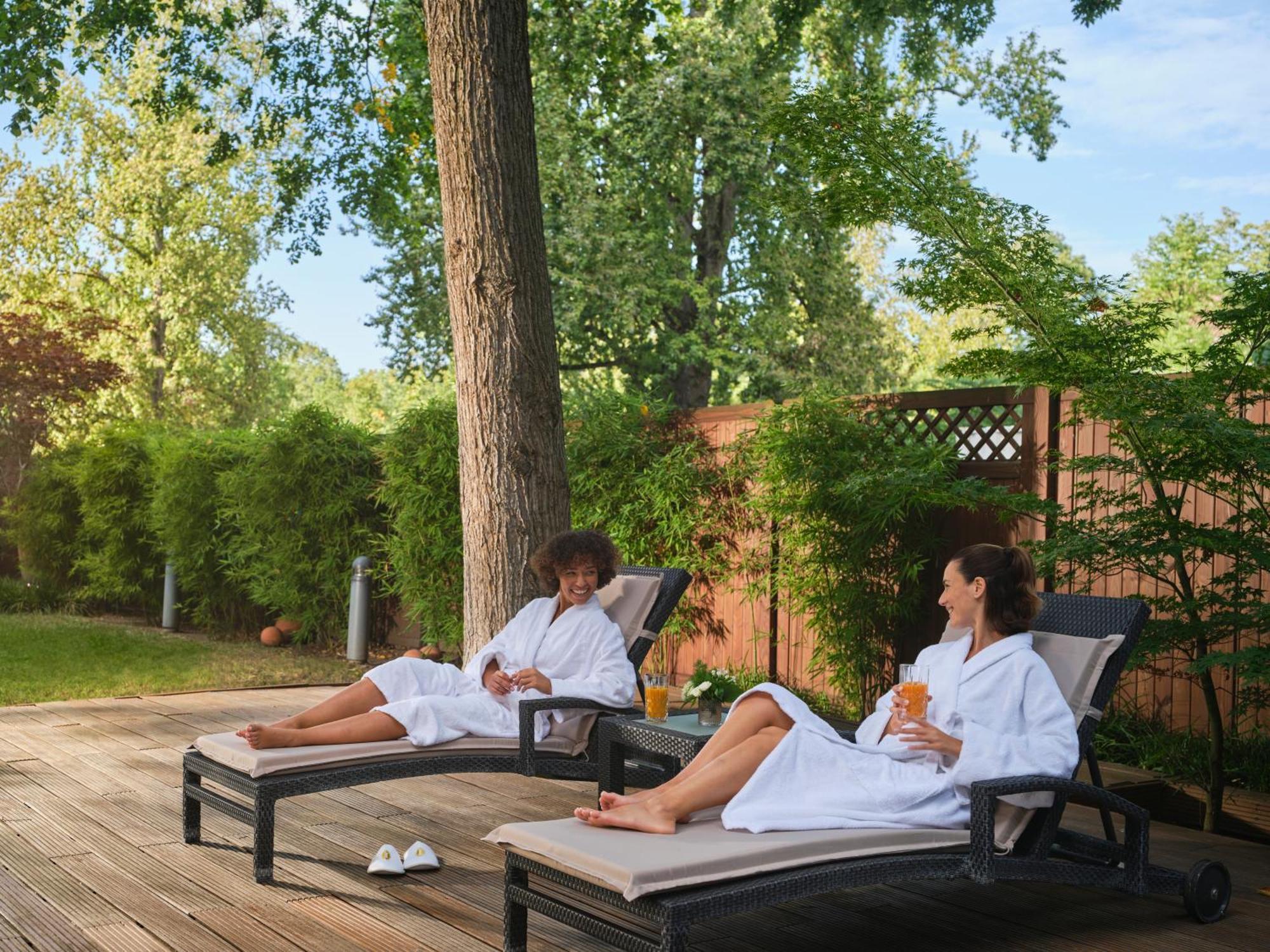 Hotel Intercontinental Berlin By Ihg Esterno foto Spa at The Lodge at Sun Valley Resort